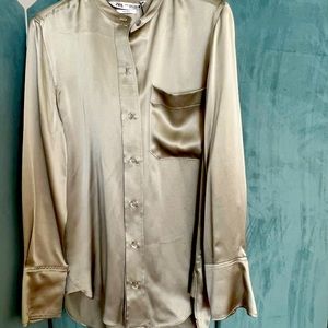 Zara 💯 silk blouse sizs XS